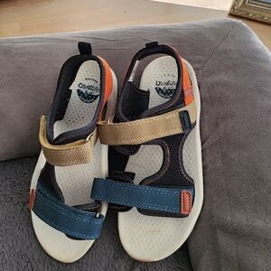 Oshkosh Velcro strap Sandals Size 1 (kids)